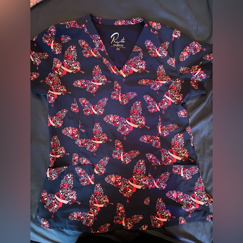 Scrub top